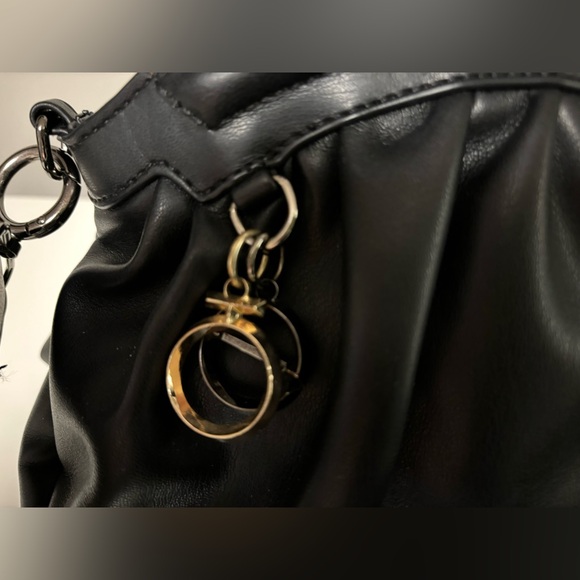 CLOE Elegant Black Leather Women's Bag - Picture 3 of 6